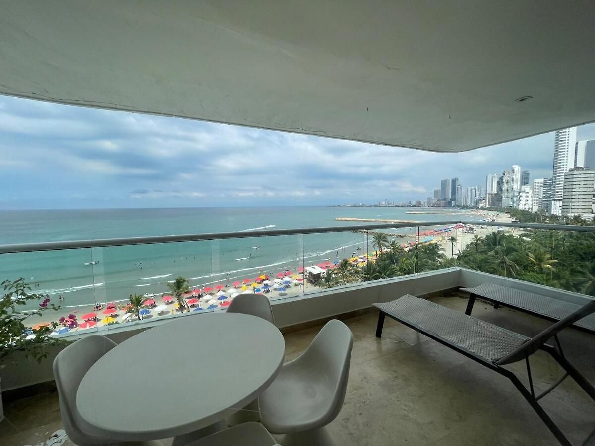 Oceanfront Oasis Apartamento